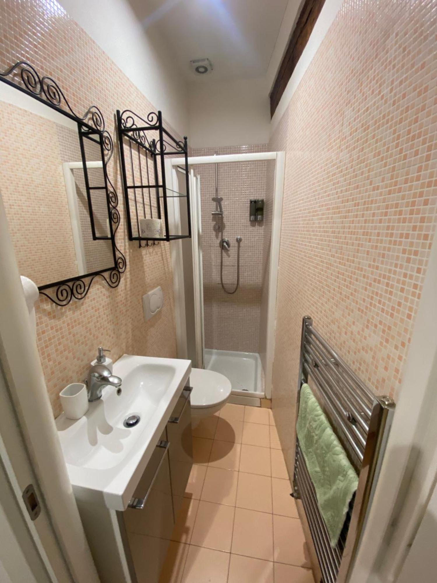 B&B And Home La Piazzetta Della Pioggia Μπολόνια Εξωτερικό φωτογραφία