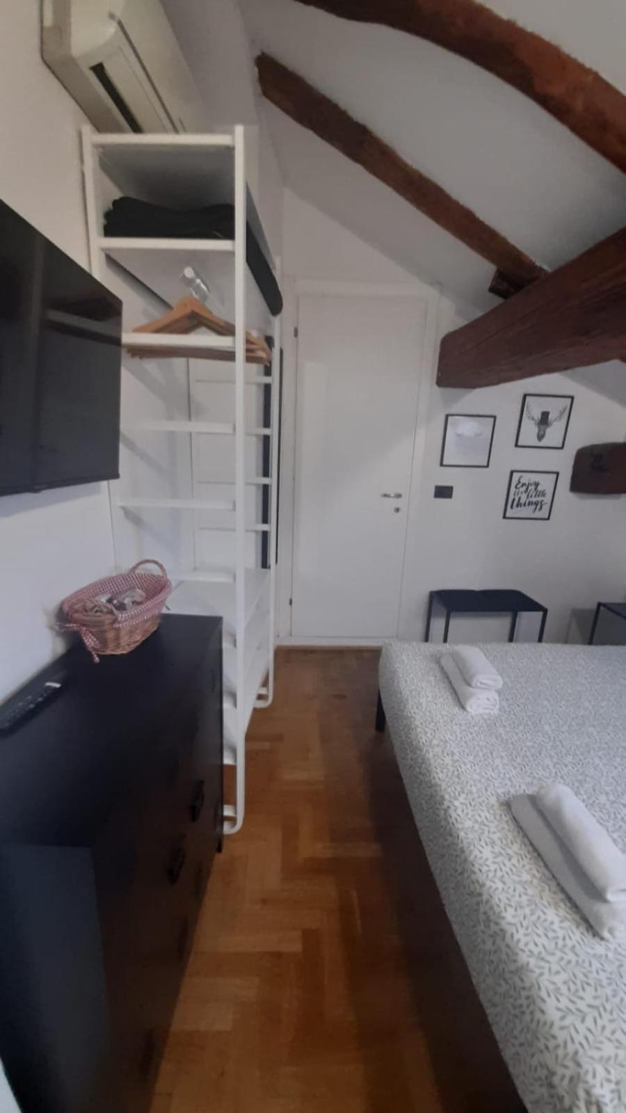 B&B And Home La Piazzetta Della Pioggia Μπολόνια Εξωτερικό φωτογραφία