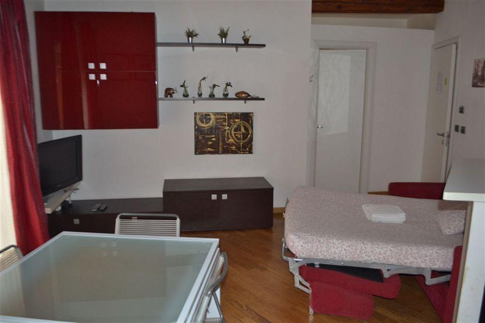 B&B And Home La Piazzetta Della Pioggia Μπολόνια Εξωτερικό φωτογραφία
