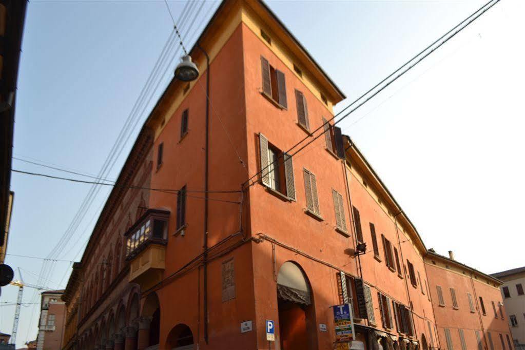 B&B And Home La Piazzetta Della Pioggia Μπολόνια Εξωτερικό φωτογραφία